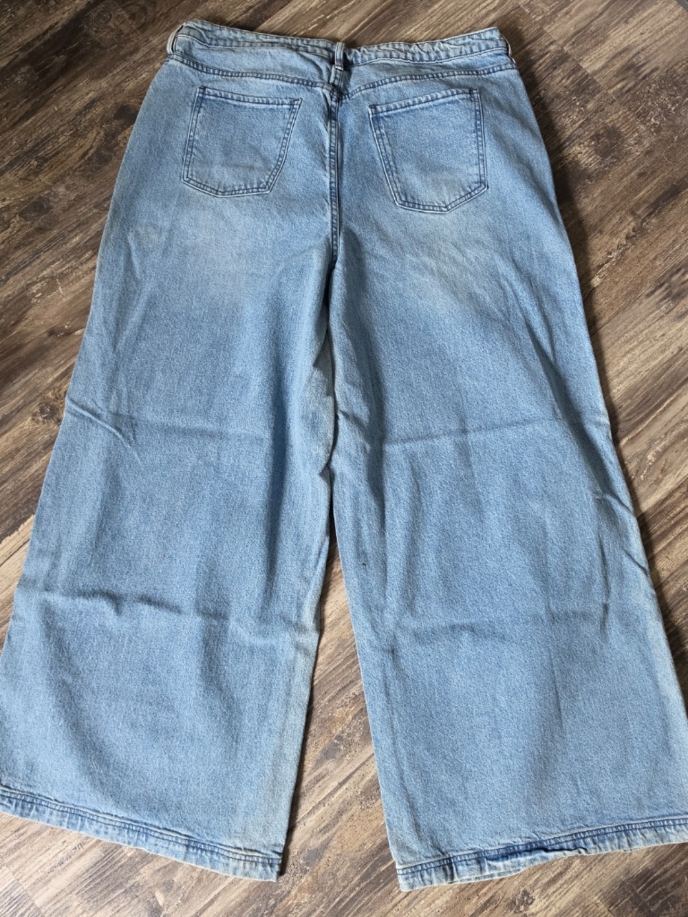 Hot Topic Light Blue Jeans with Black Horror Graphics - Picture 2 of 3